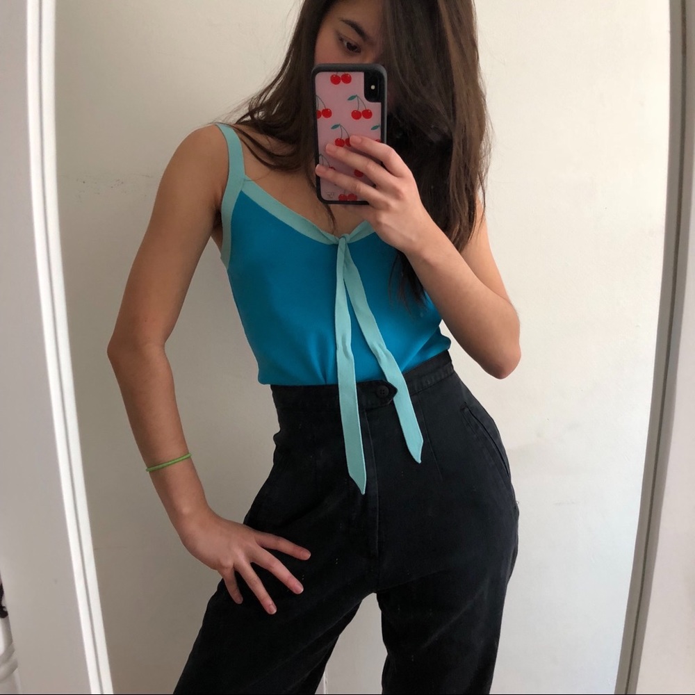 FINAL PRICE DROP Retro Contrast Tie Tank